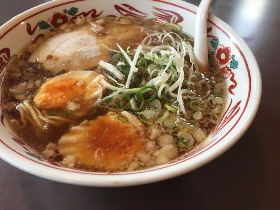 ホルモンの香りと人情が息づく大船発心も満たす下町グルメ街巡り